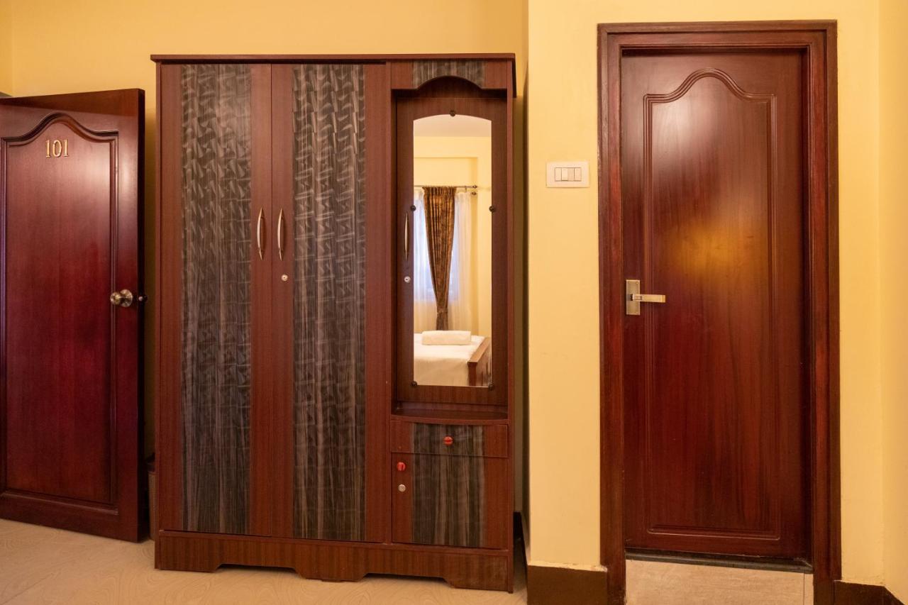 Aakash Rooms&Cottages, Ooty Exteriör bild